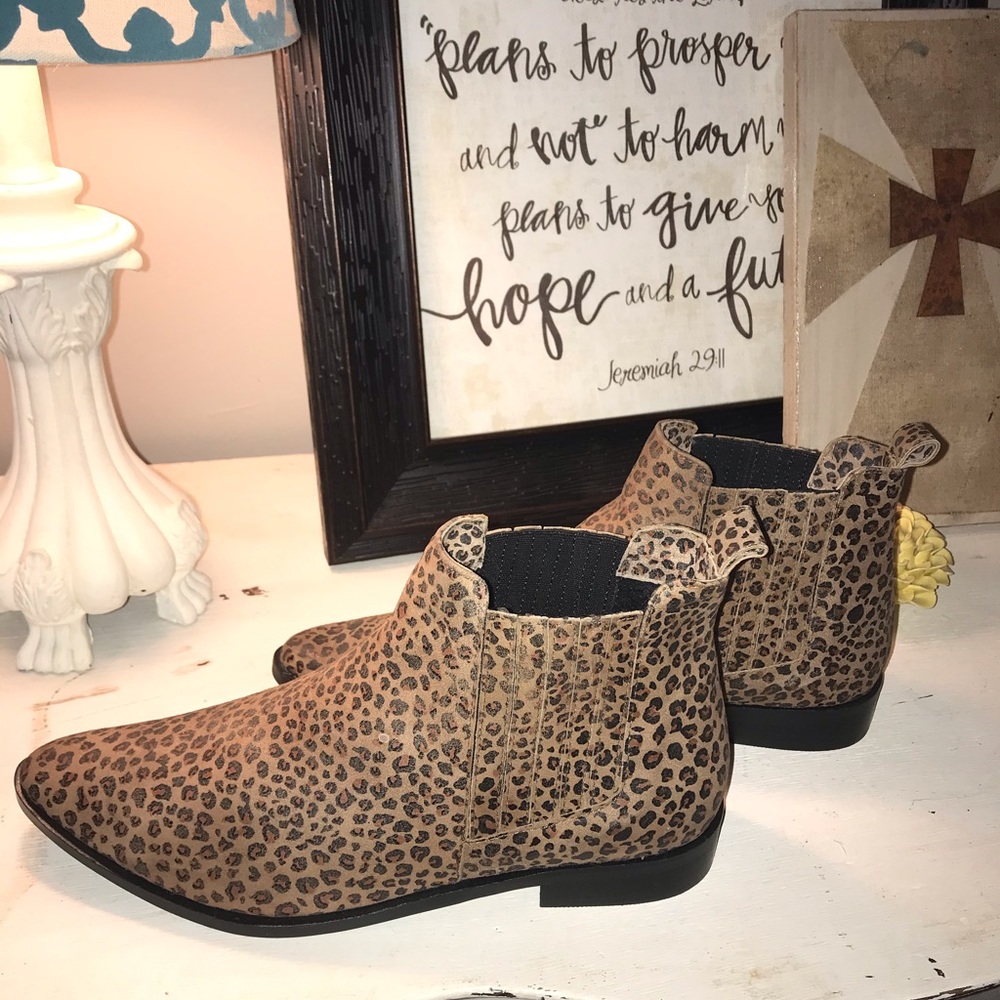 Kelis Leopard print booties